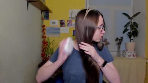 Leslie online show from December 28, 4:20 pm