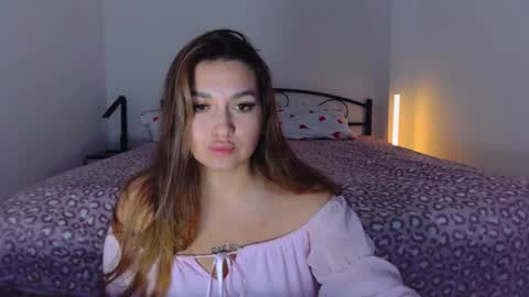 Snapshot of youremily_xx chatting on October 12, 9:50 pm Emily  online show from October 12, 9:50 pm