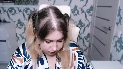 Snapshot of yourkarma_2_0 chatting on February 18, 2:16 pm Karma online show from February 18, 2:16 pm