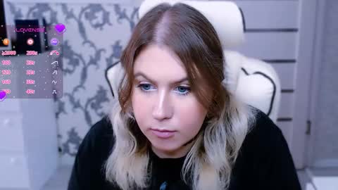 Snapshot of yourkarma_2_0 chatting on September 17, 12:47 pm Karma online show from September 17, 12:47 pm