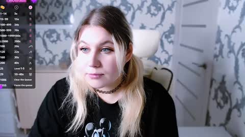 Snapshot of yourkarma_2_0 chatting on December 16, 12:06 pm Karma online show from December 16, 12:06 pm