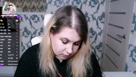 Snapshot of yourkarma_2_0 chatting on December 26, 1:43 pm Karma online show from December 26, 1:43 pm