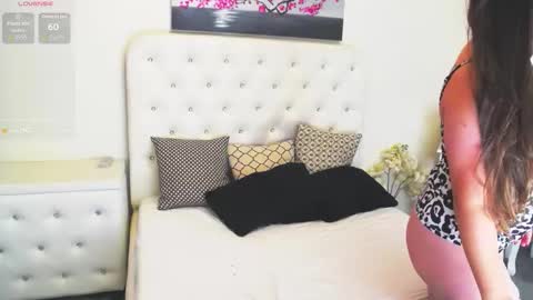 Yssabel online show from October 21, 4:49 am