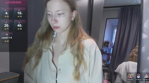 Snapshot of yuki_bloom chatting on October 23, 8:53 am yuki_bloom online show from October 23, 8:53 am