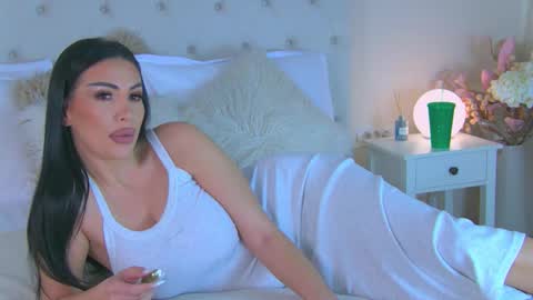 Laura online show from February 20, 10:06 am