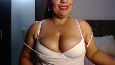 Zahi ... wants to play with everyone...yessss online show from September 20, 12:32 am