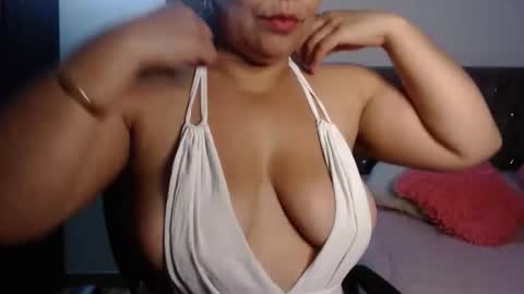 Zahi ... wants to play with everyone...yessss online show from November 27, 11:40 pm