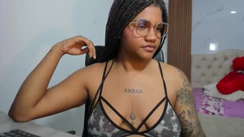 zahra_rose online show from December 18, 8:13 pm