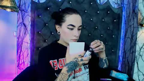   online show from September 17, 7:01 pm