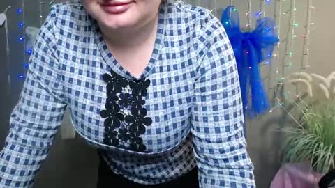 zannadreil online show from November 21, 7:27 pm