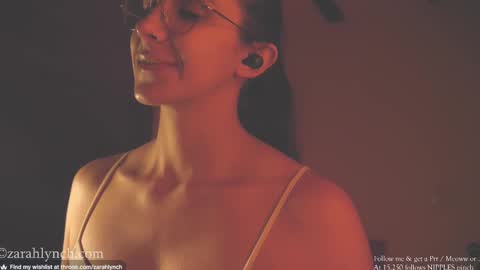 Snapshot of zarahlynch chatting on March 4, 4:17 am Miss Lynch   Next show  2911 online show from March 4, 4:17 am