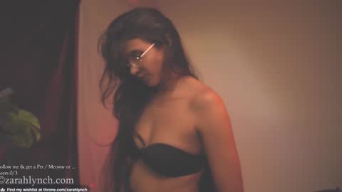 Snapshot of zarahlynch chatting on January 16, 11:16 pm Miss Lynch   Next show  2911 online show from January 16, 11:16 pm