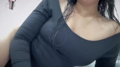 zarayaa_v online show from December 23, 12:25 am