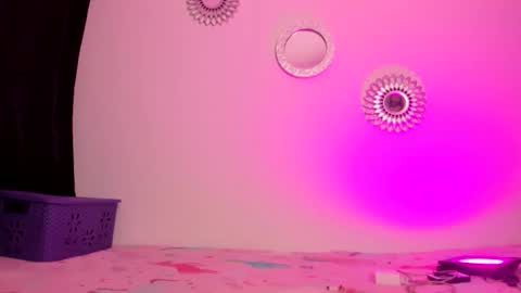 Zaritha Li online show from November 14, 10:37 am