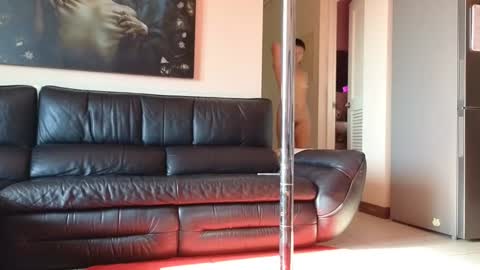 Ziggy ziggy-   online show from December 6, 12:23 am