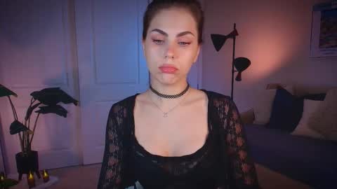 Snapshot of zlicious chatting on October 6, 10:25 pm Zara  Join next live  at 5PM EST  online show from October 6, 10:25 pm