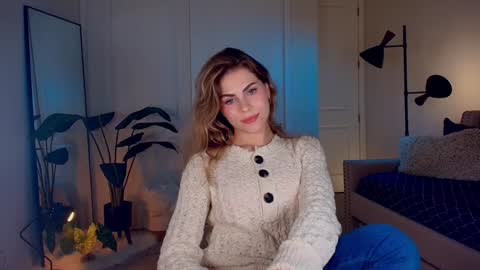Snapshot of zlicious chatting on December 9, 10:52 pm Zara  Join next live  at 5PM EST  online show from December 9, 10:52 pm