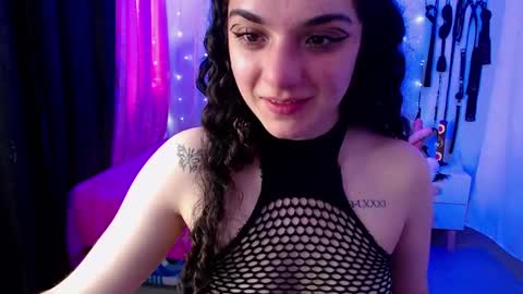 zoe_0111 online show from December 3, 3:33 pm