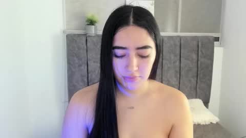 zoe_jones7 online show from October 11, 5:01 am