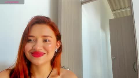 zoe_maddison19 online show from December 16, 6:03 pm