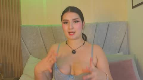 zoe_moon__ online show from February 28, 4:12 am