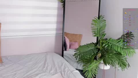 Zoe Olsen online show from March 11, 1:01 pm