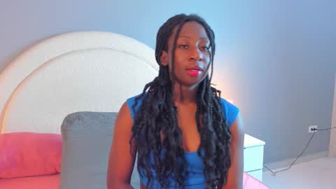 zoe_pinkett online show from February 26, 4:33 am