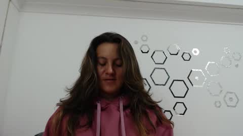 Carolina online show from November 20, 9:27 pm