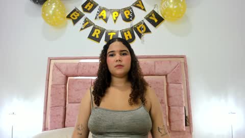 zoee online show from December 21, 3:25 am