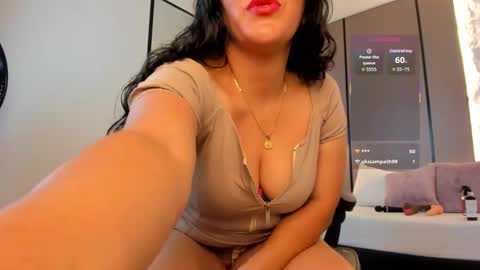 zoee_zi online show from December 2, 7:49 pm