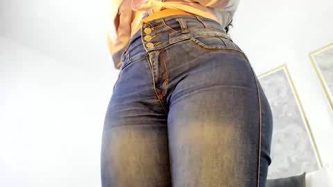 zoee_zi online show from February 10, 7:06 pm