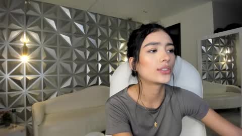 Zoe Rouse online show from January 16, 8:16 pm