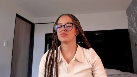 Zoe online show from October 3, 3:17 pm