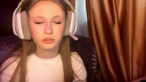 Lisa online show from February 21, 8:48 am