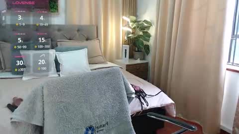 CALL ME    Z O H E T  online show from November 11, 2:03 pm