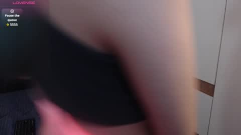 cintya kors online show from December 4, 7:14 pm