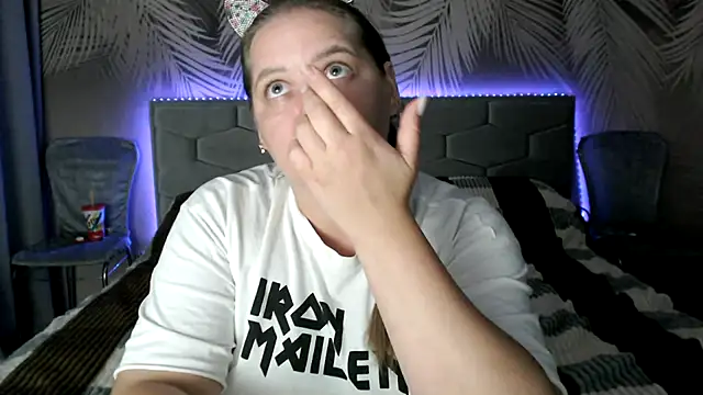 uliastar online show from September 12, 7:07 am