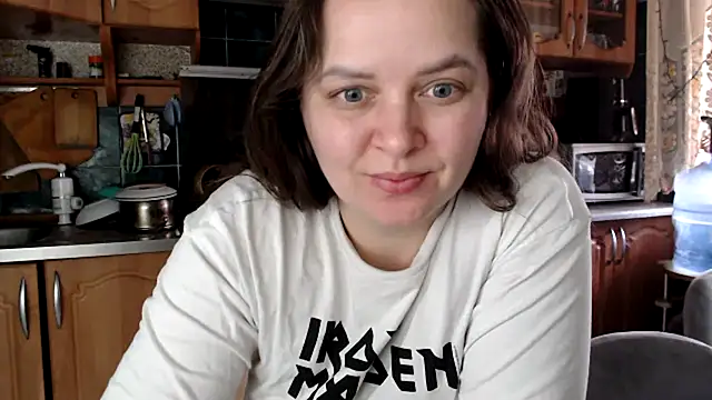 uliastar online show from February 17, 8:35 am