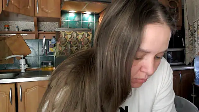 uliastar online show from October 19, 5:42 am