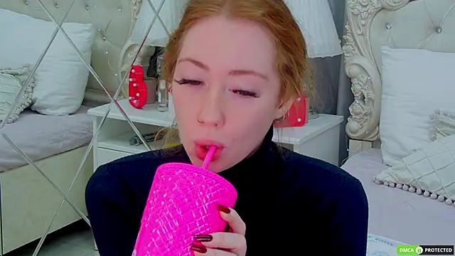 TinaBrook online show from December 4, 4:04 am