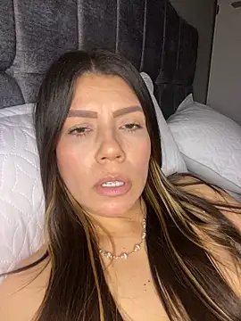 martina contreras online show from February 24, 7:18 am