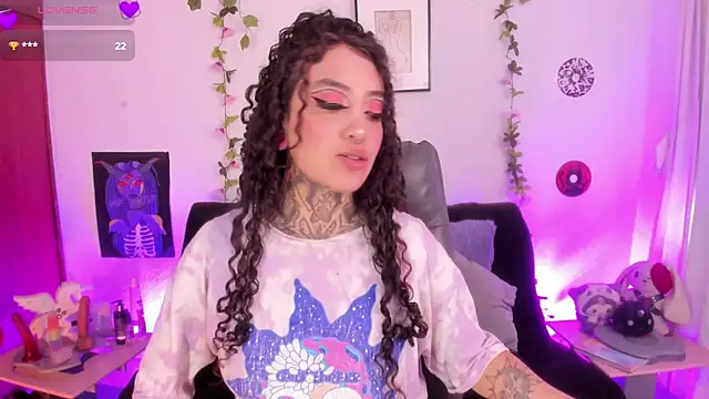 Cata green online show from November 6, 8:04 pm