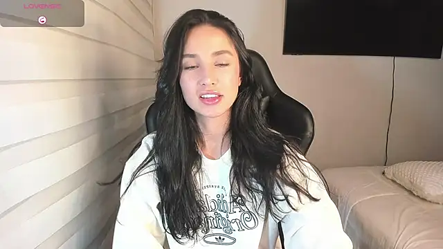 EvaMoet online show from September 24, 5:39 am