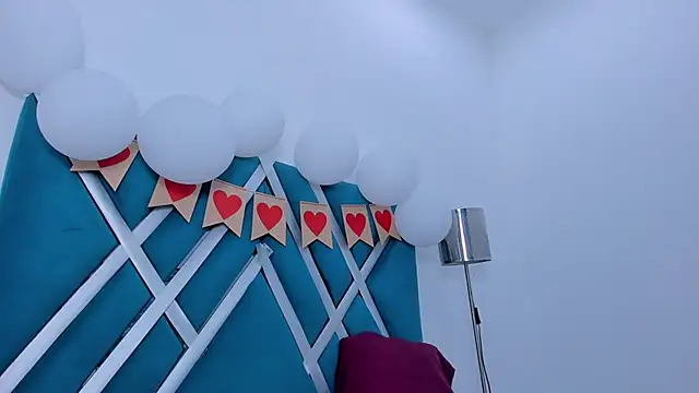 veronica salas online show from February 22, 12:00 am