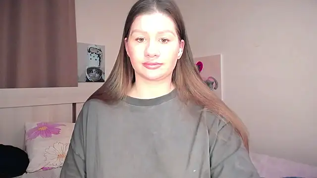 JuicyHelenX online show from February 5, 8:01 pm