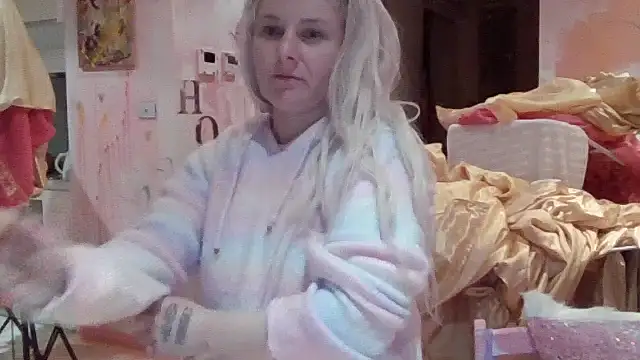 qvncrazy online show from October 28, 9:15 am