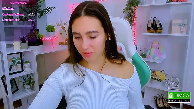  Eliizabeth  online show from December 16, 10:15 pm