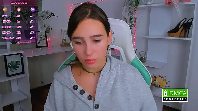  Eliizabeth  online show from October 31, 10:25 pm