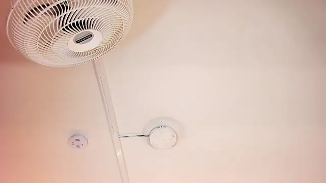 SHANONCLARK online show from September 16, 7:11 pm