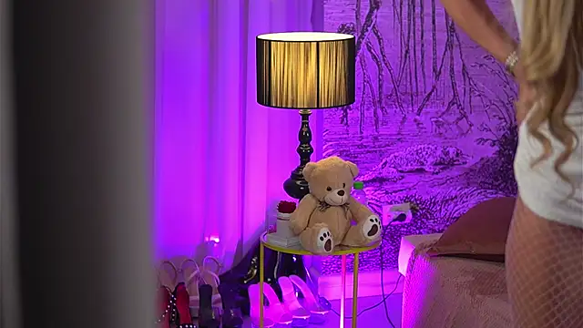 YamiraKim online show from November 11, 7:11 pm